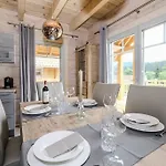 בית נופש Bergwaldlodges Einklang & Blickfang